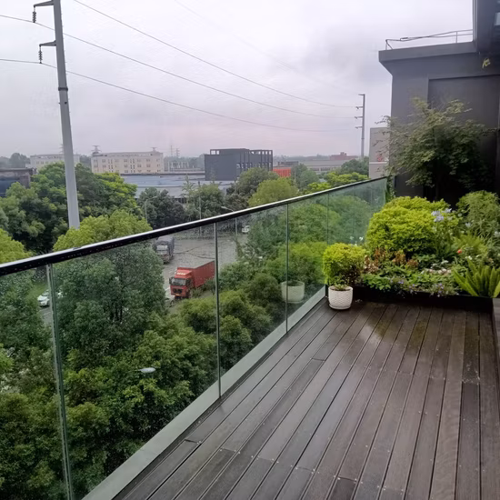 Modern Glass Railing and Aluminum Post Glass Railing