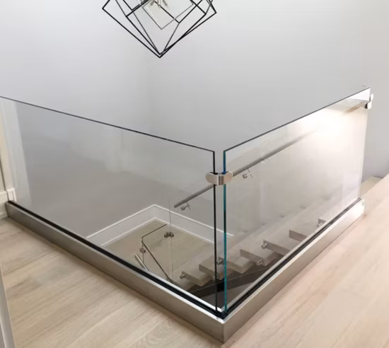 Fabrik-Aluminium-Treppen-Glas-Geländersystem Aluminium-Glas-Deck-Geländer-Systeme Handlauf Glas-Geländer-System
