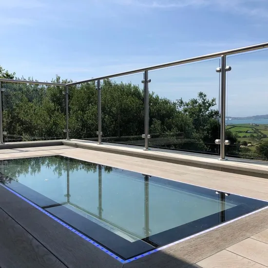 Hochwertige OEM/ODM-Architekturgeländersysteme aus Glas in China